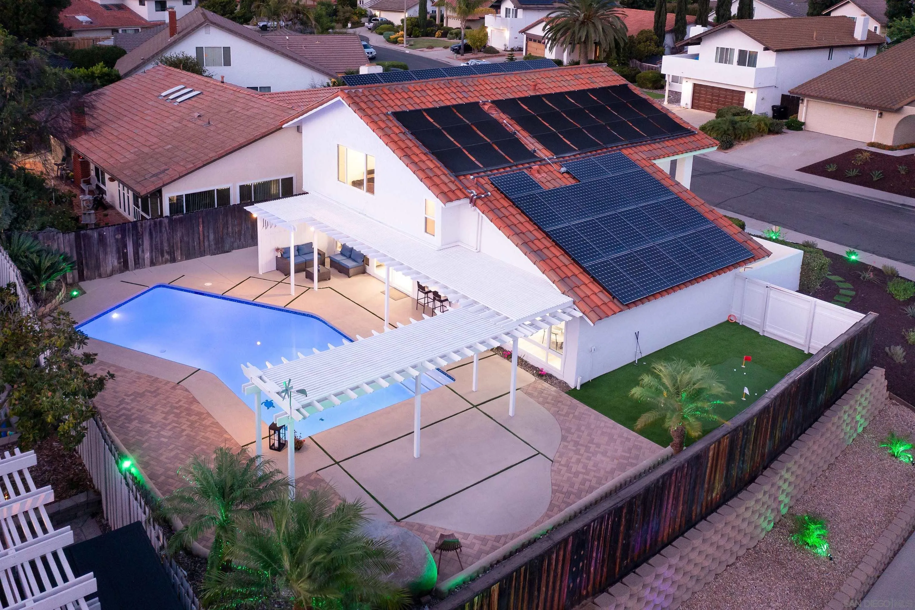 https://cdn.realtyfeed.com/cdn/127/250040068/e93efc1b09a74b8ae4e0794909966f62.webp