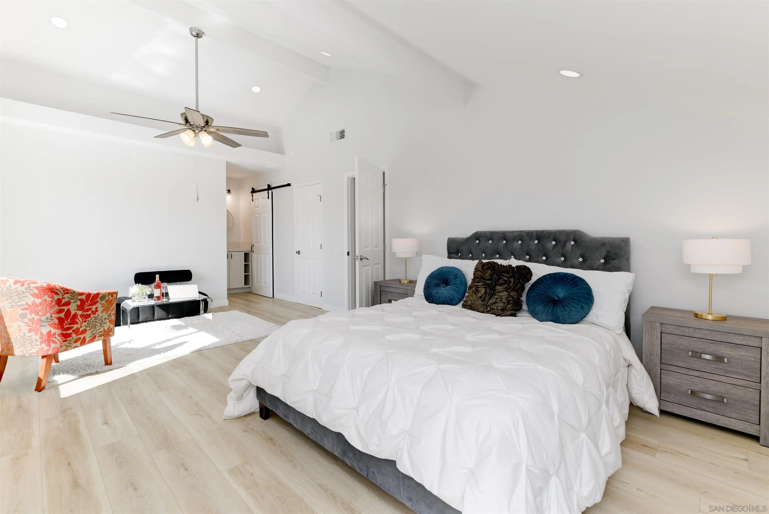 https://cdn.realtyfeed.com/cdn/127/250040068/faec465600f408e738c8d3c5a6c41d36.webp