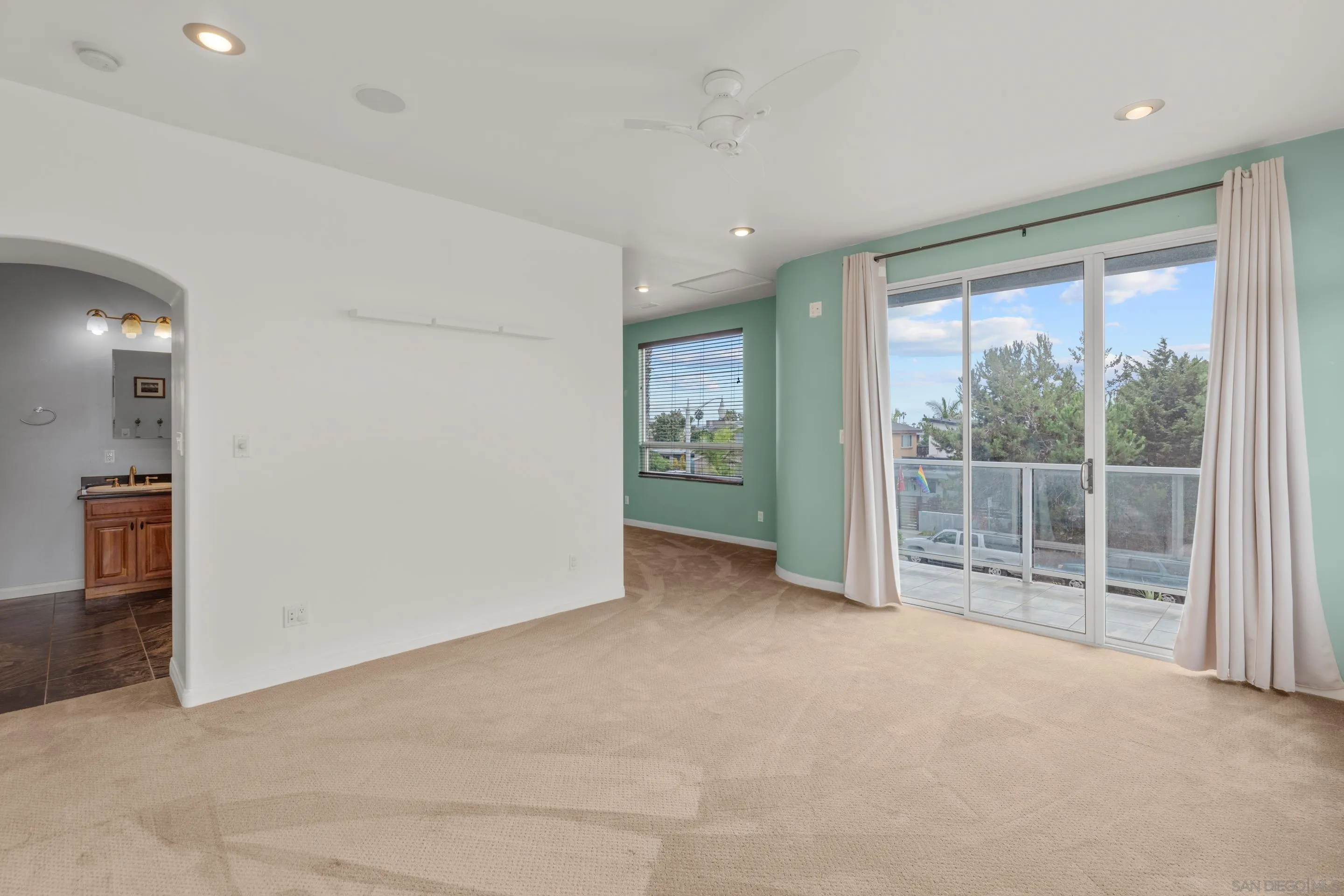 https://cdn.realtyfeed.com/cdn/127/250040069/0031c51ea77a54944bdc5dce2f6931d7.webp