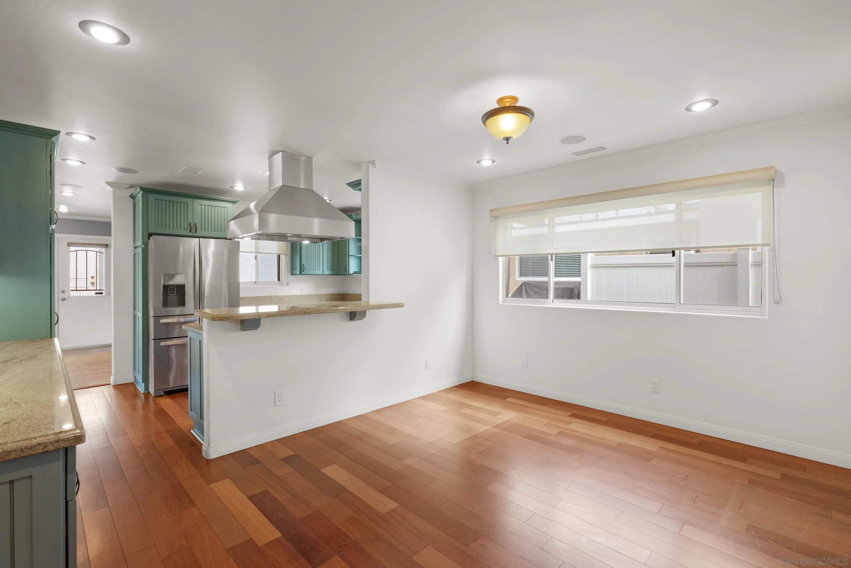 https://cdn.realtyfeed.com/cdn/127/250040069/4ac861689a93a2bc5ae2f7a36e696c4a.webp