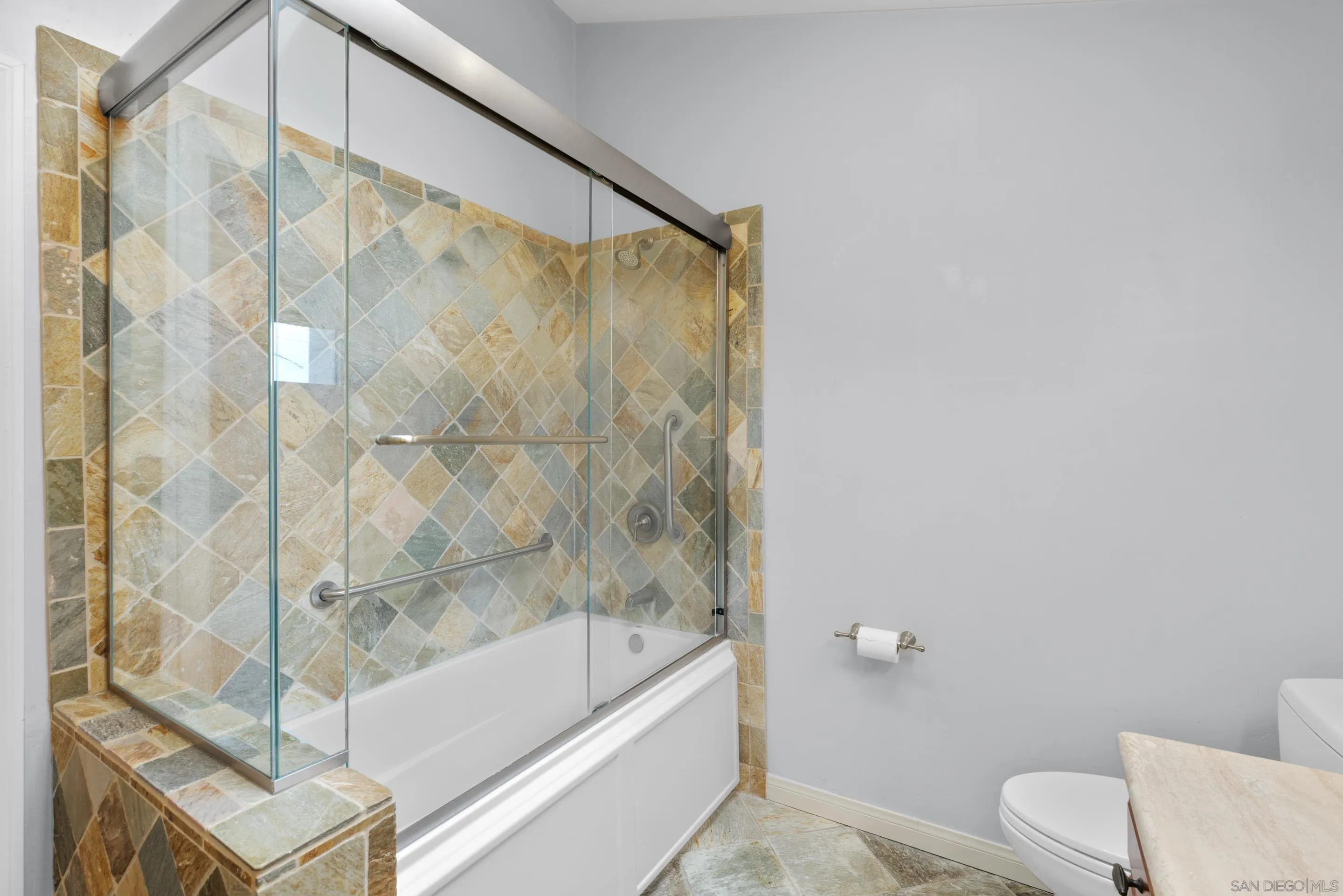 https://cdn.realtyfeed.com/cdn/127/250040069/c06e9cdd93bcbfbf9f8d705596039b6a.webp