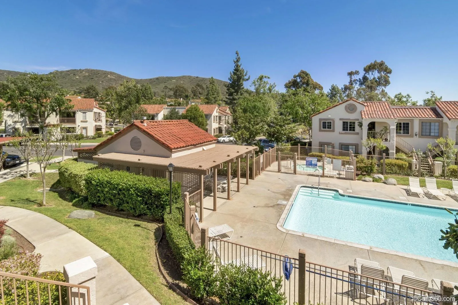 https://cdn.realtyfeed.com/cdn/127/250040070/9d2cf558cb51a9b9db0580f5d4a245d4.webp