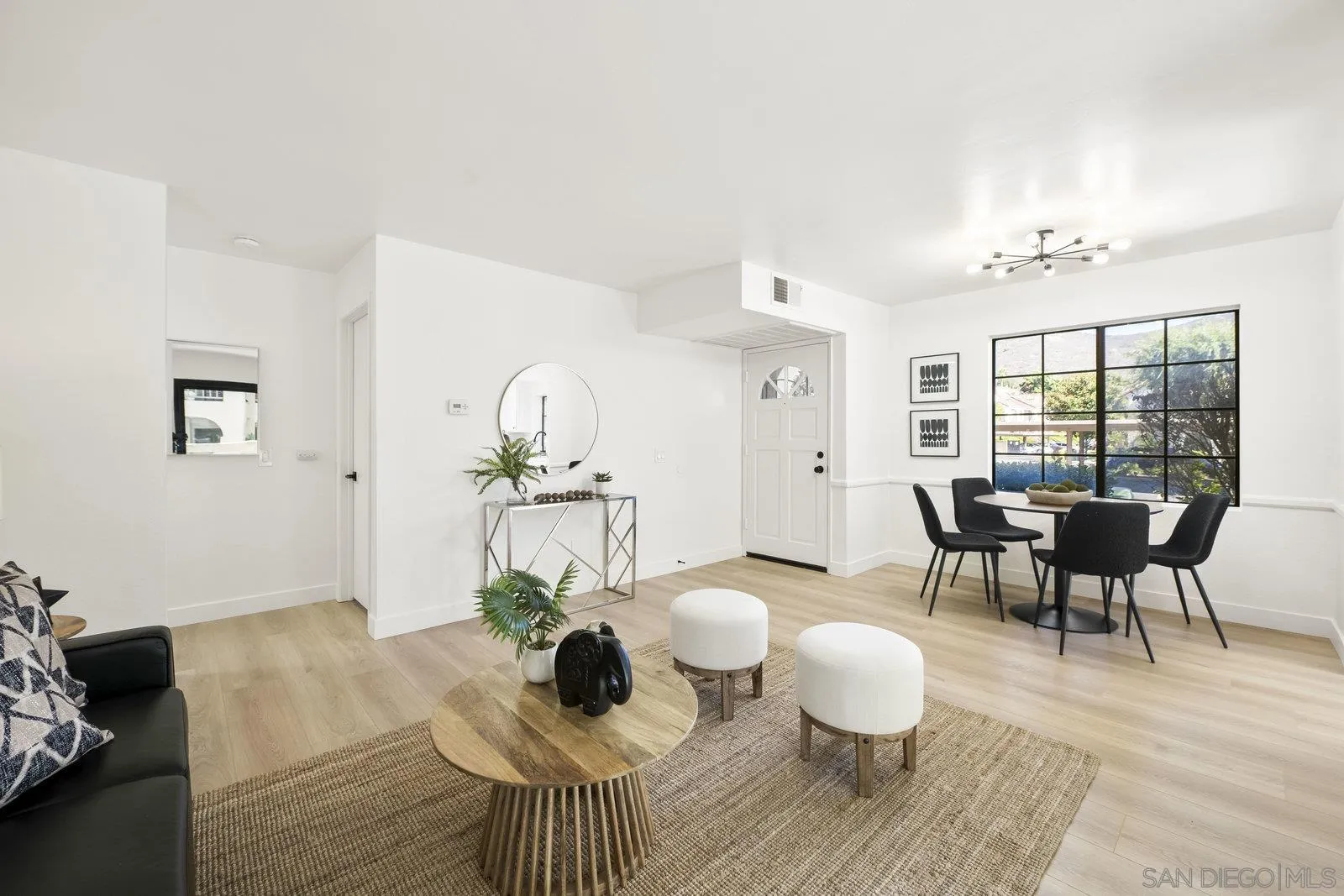 https://cdn.realtyfeed.com/cdn/127/250040070/c2e94da690f17ae229dacddbafa8872c.webp
