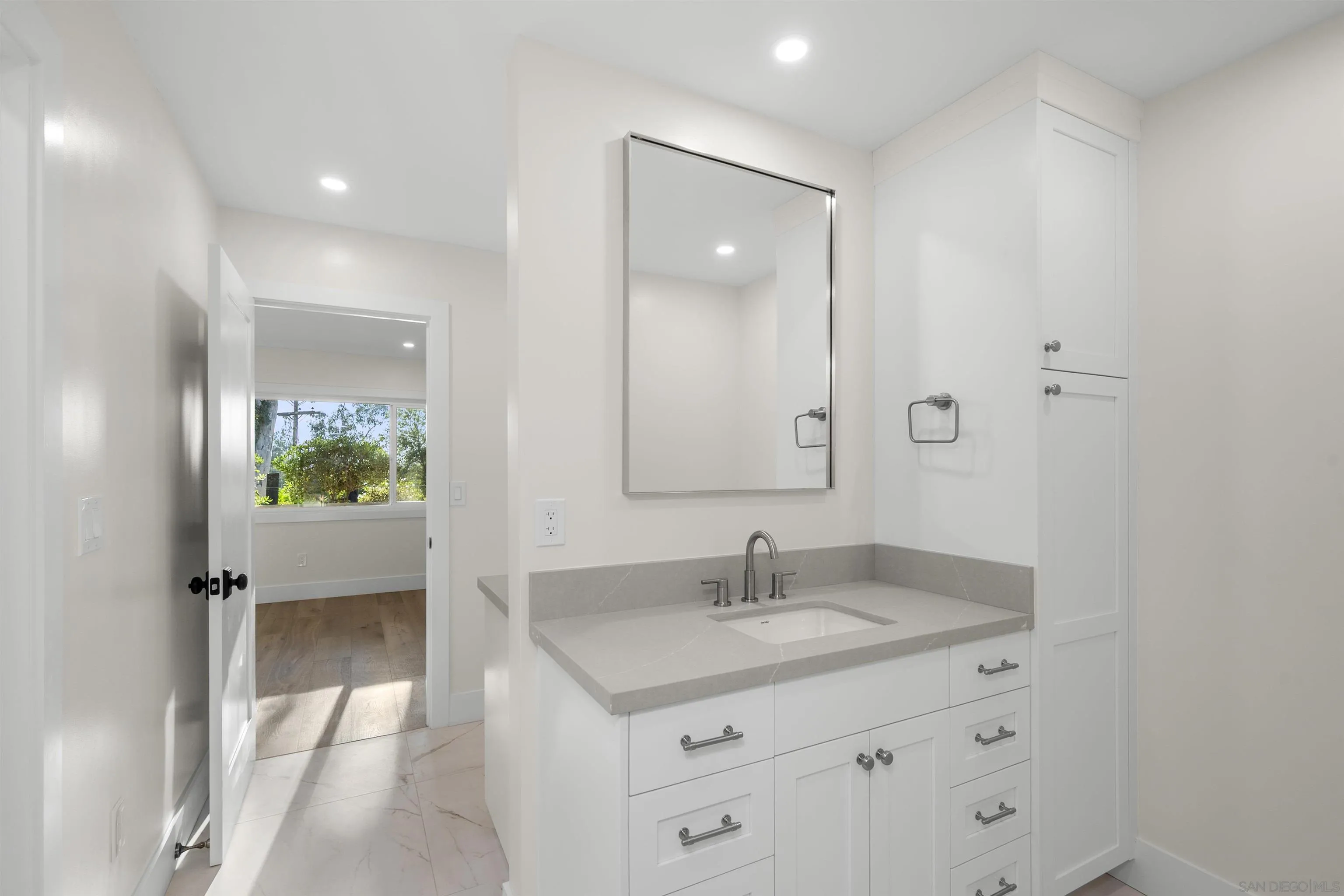 https://cdn.realtyfeed.com/cdn/127/250040071/29b87bee3b7ad59a520e53955477e746.webp