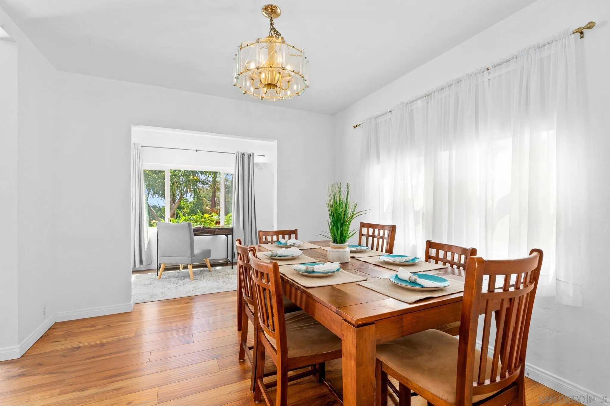 https://cdn.realtyfeed.com/cdn/127/250040072/13eb1e780bfa6c3082e461a9e318b94c.webp