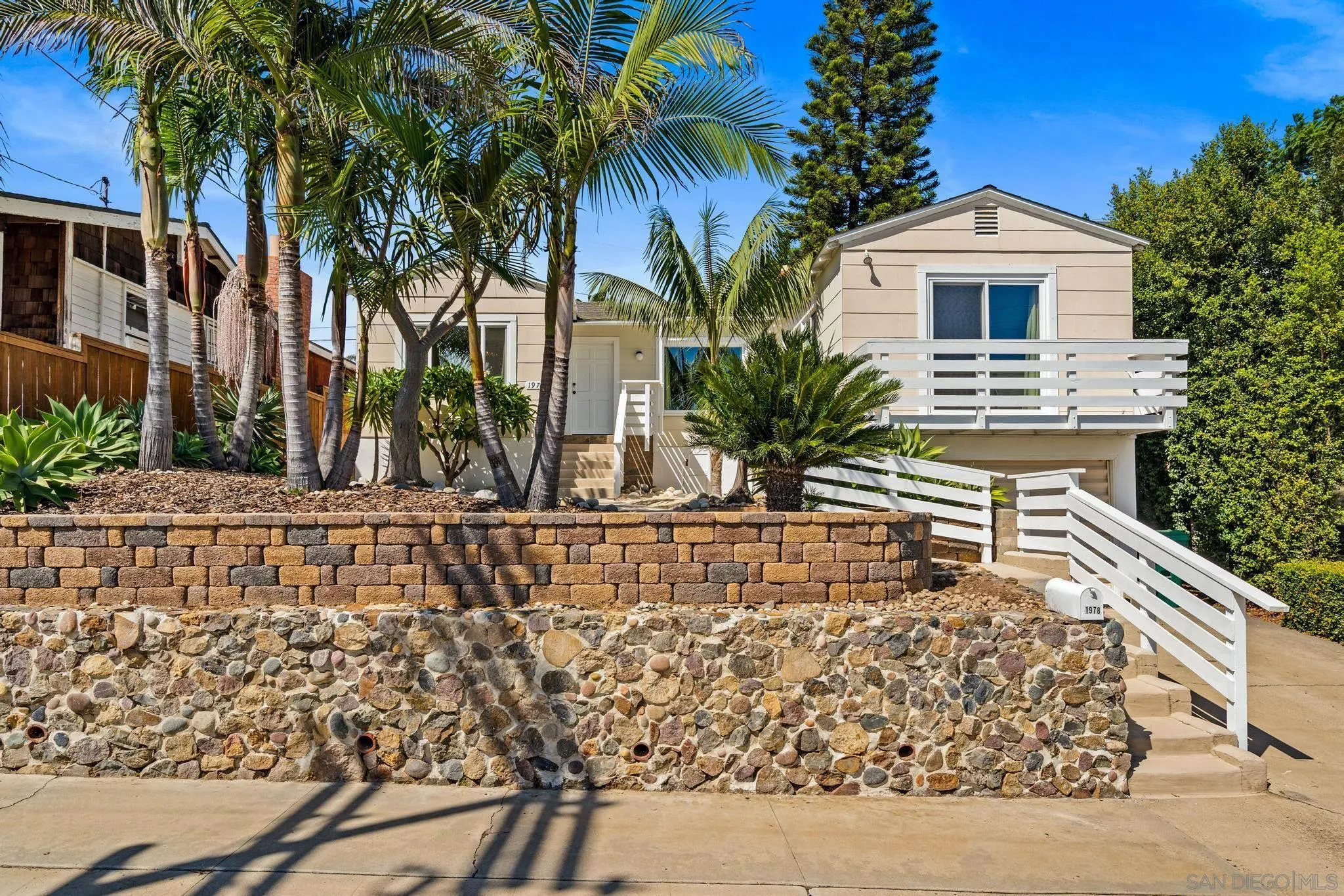 https://cdn.realtyfeed.com/cdn/127/250040072/525cb3d2c92196b91655ef3d9cccebbc.webp