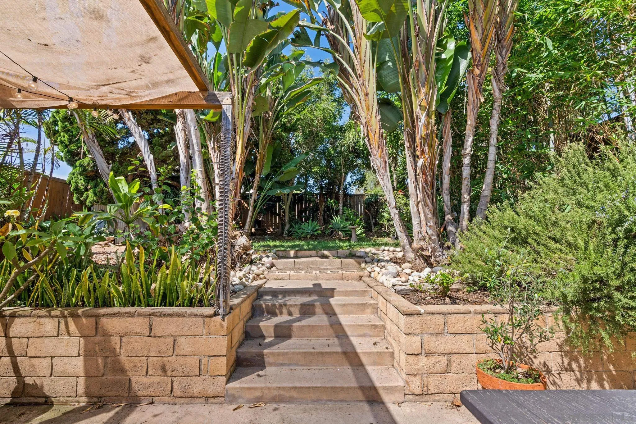 https://cdn.realtyfeed.com/cdn/127/250040072/5ab3e7a6a8d7a3cc037b87ef70e7d0ff.webp