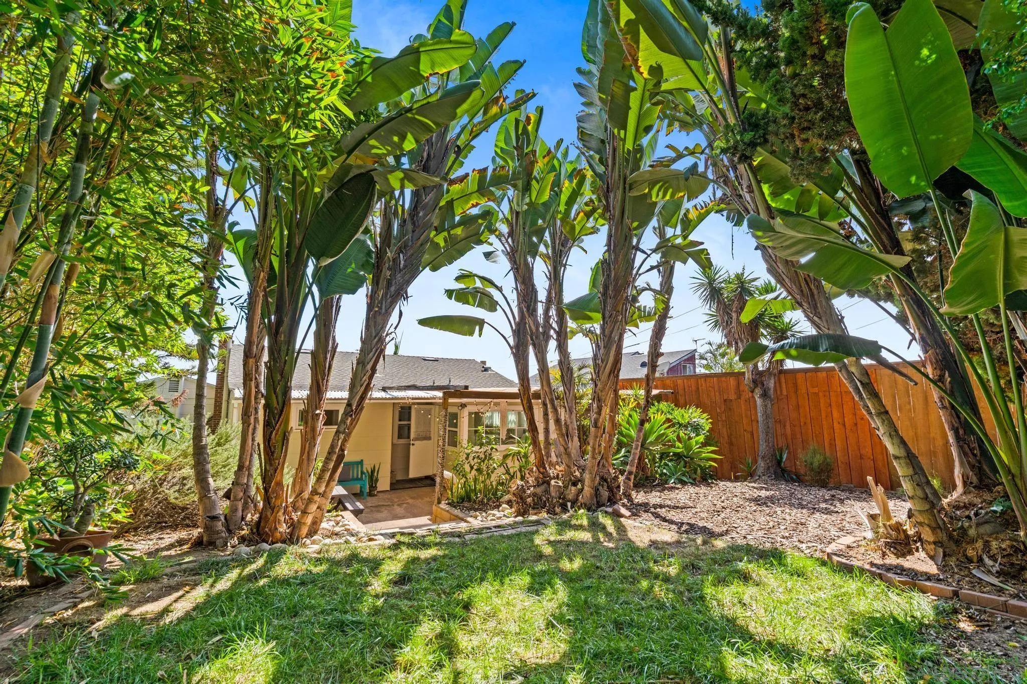https://cdn.realtyfeed.com/cdn/127/250040072/7139c23c84dc3ead0a2f5464607c8756.webp