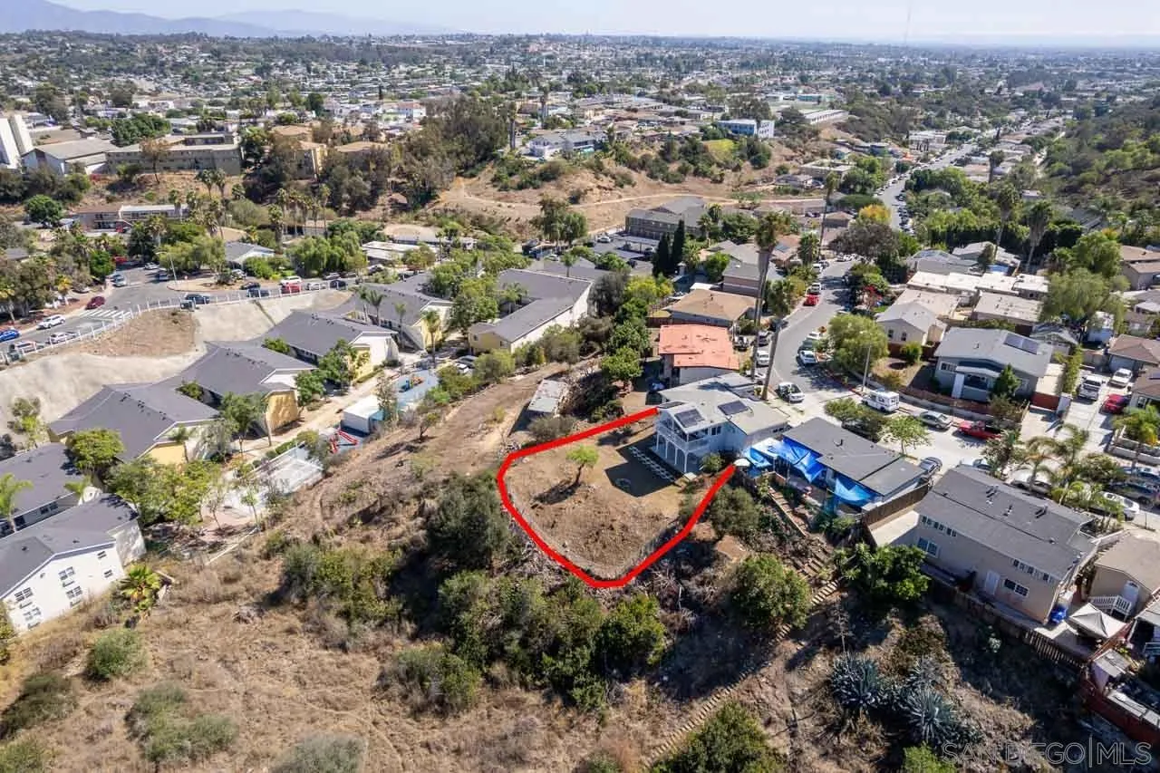 https://cdn.realtyfeed.com/cdn/127/250040077/06beb5bbf62a120f1b8c0692916adfaa.webp