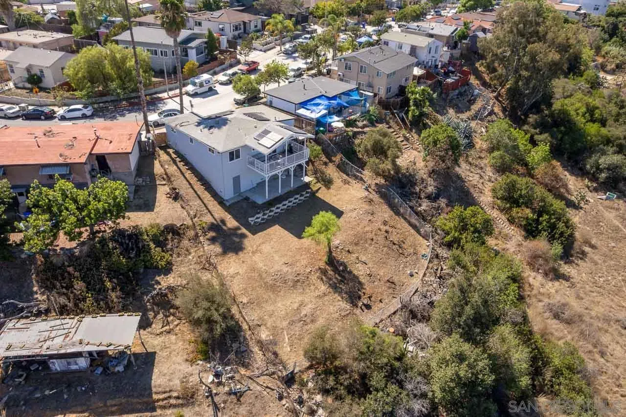 https://cdn.realtyfeed.com/cdn/127/250040077/1dfa44e40c524f5bf92bd47efe05b753.webp