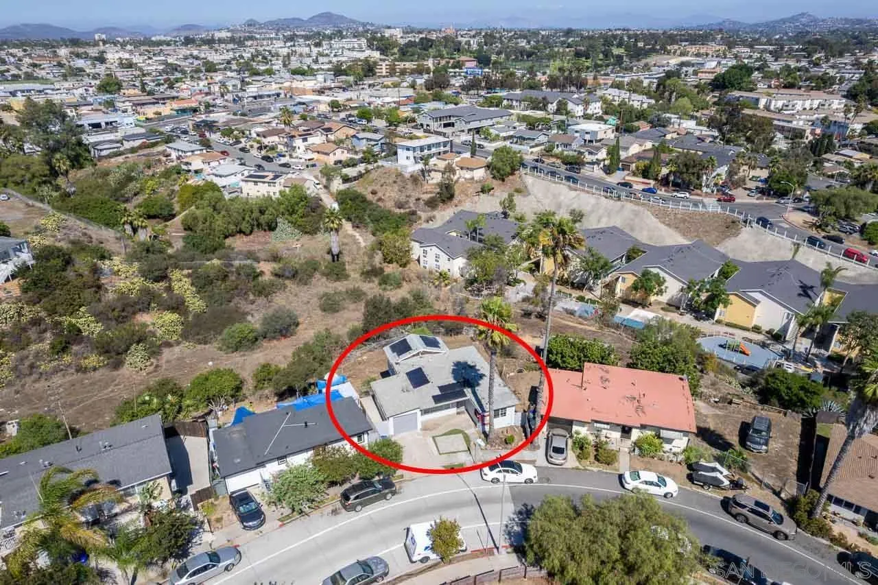 https://cdn.realtyfeed.com/cdn/127/250040077/48ce2fd6a1a62bd5912fdfbfe1da45ad.webp