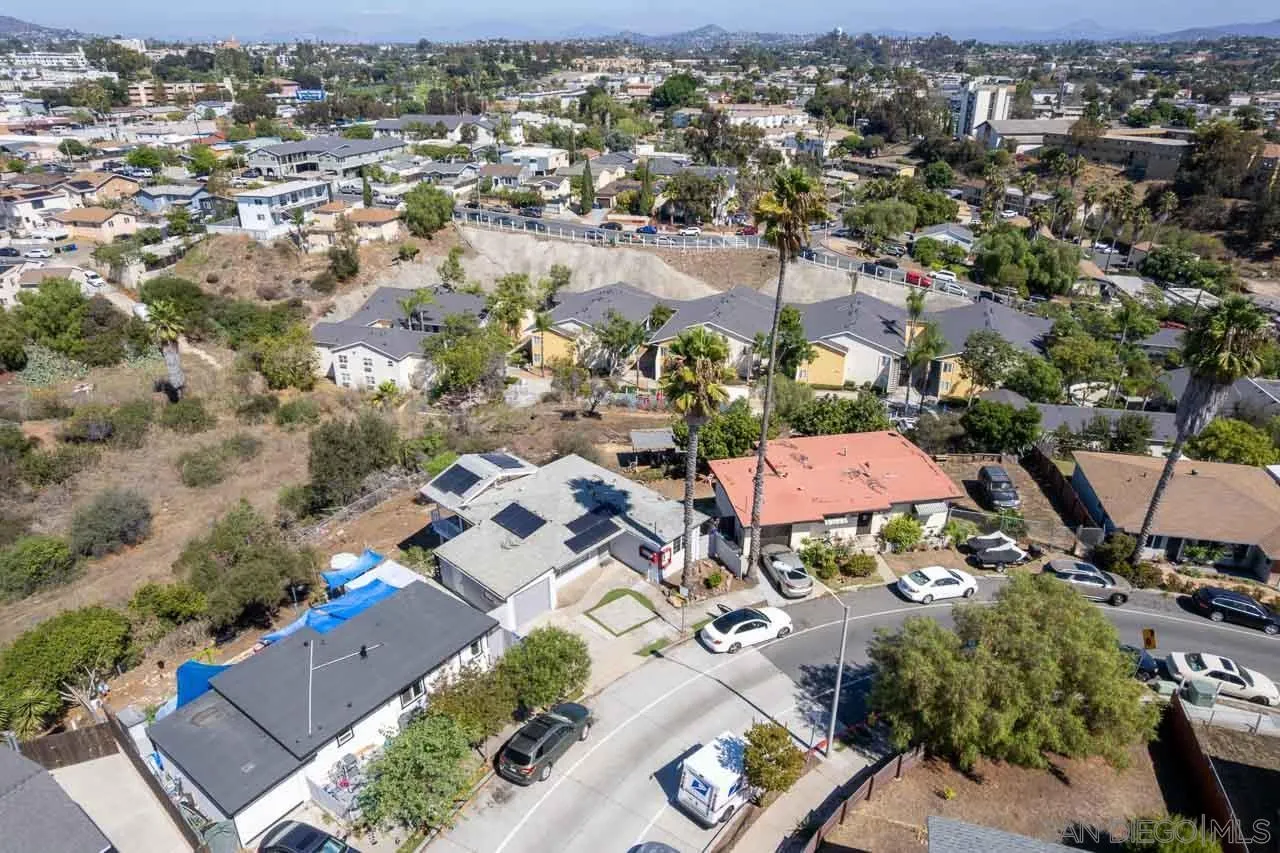 https://cdn.realtyfeed.com/cdn/127/250040077/4c935ca8b1b8d2bcf9a49ee2740ab549.webp