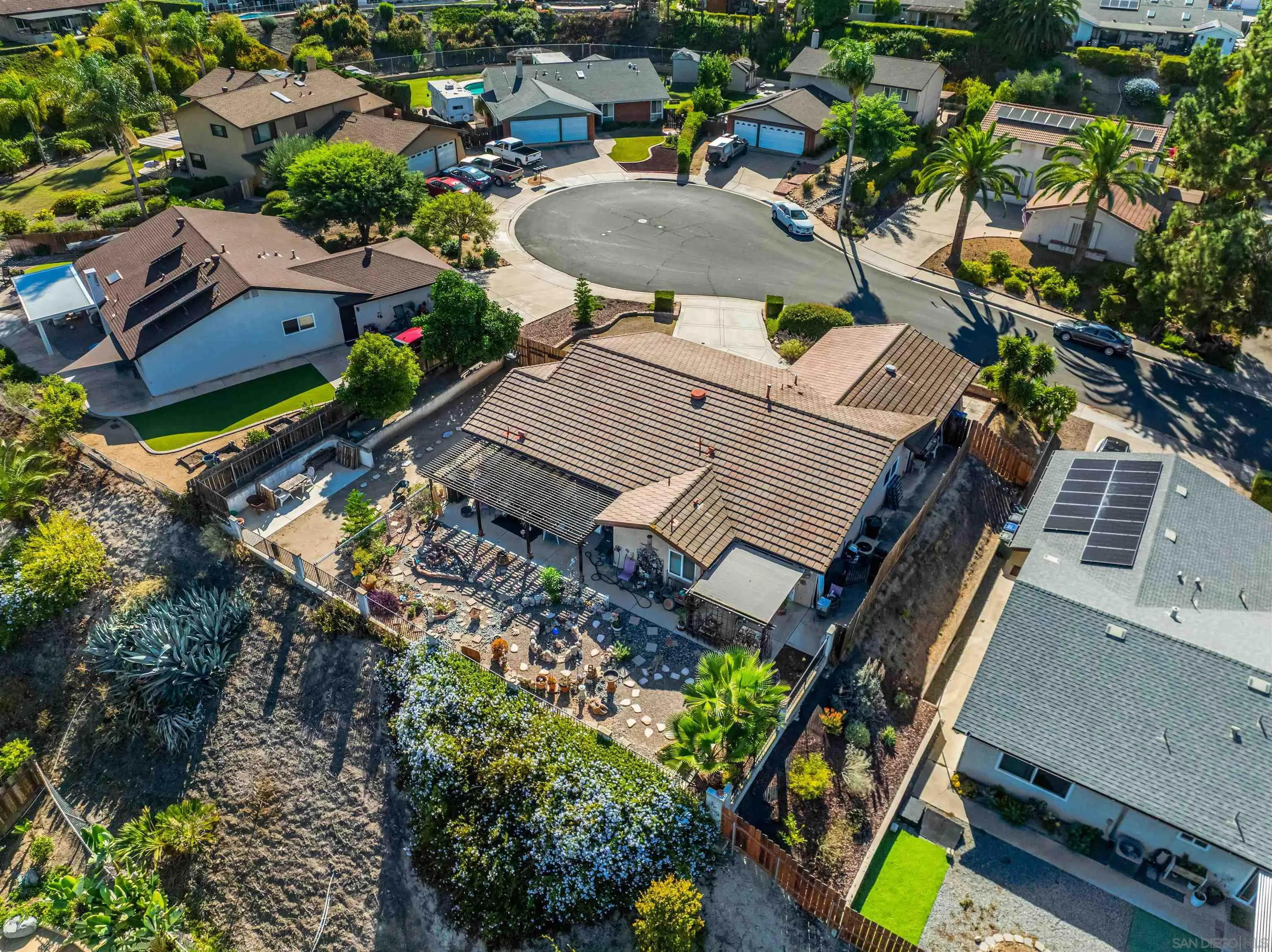 https://cdn.realtyfeed.com/cdn/127/250040079/6e67b8028c7993c8df0be40e56a3131c.webp