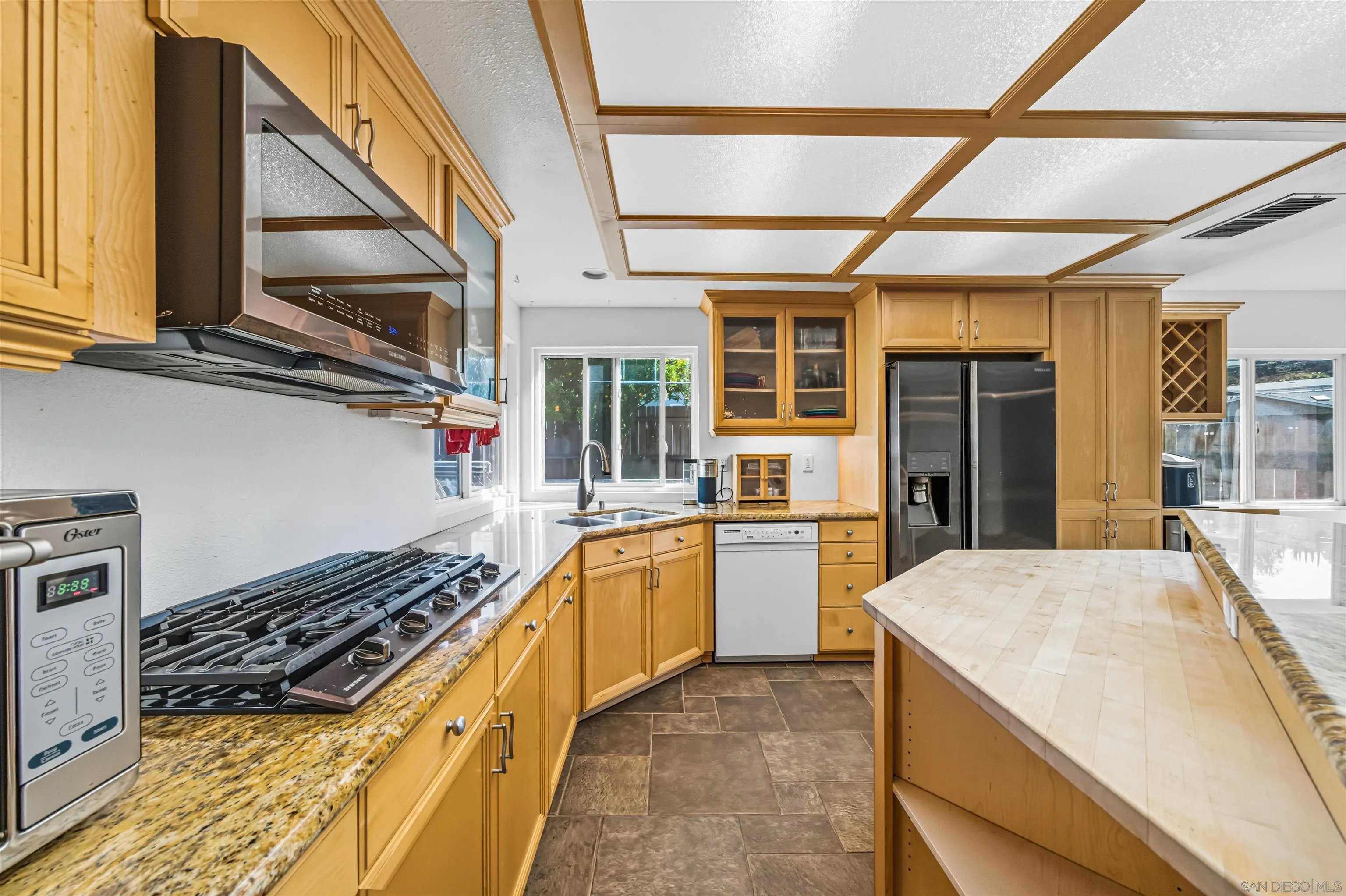 https://cdn.realtyfeed.com/cdn/127/250040079/c769563fee72a613c52721b5d8c67c49.webp