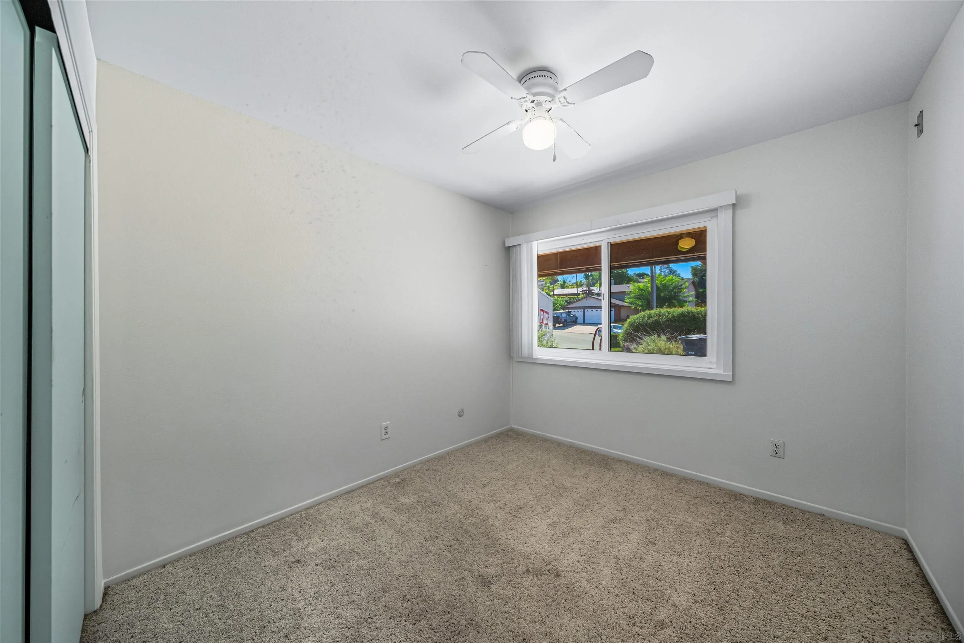 https://cdn.realtyfeed.com/cdn/127/250040079/ca2d336a3336f3afa392895c013977ff.webp