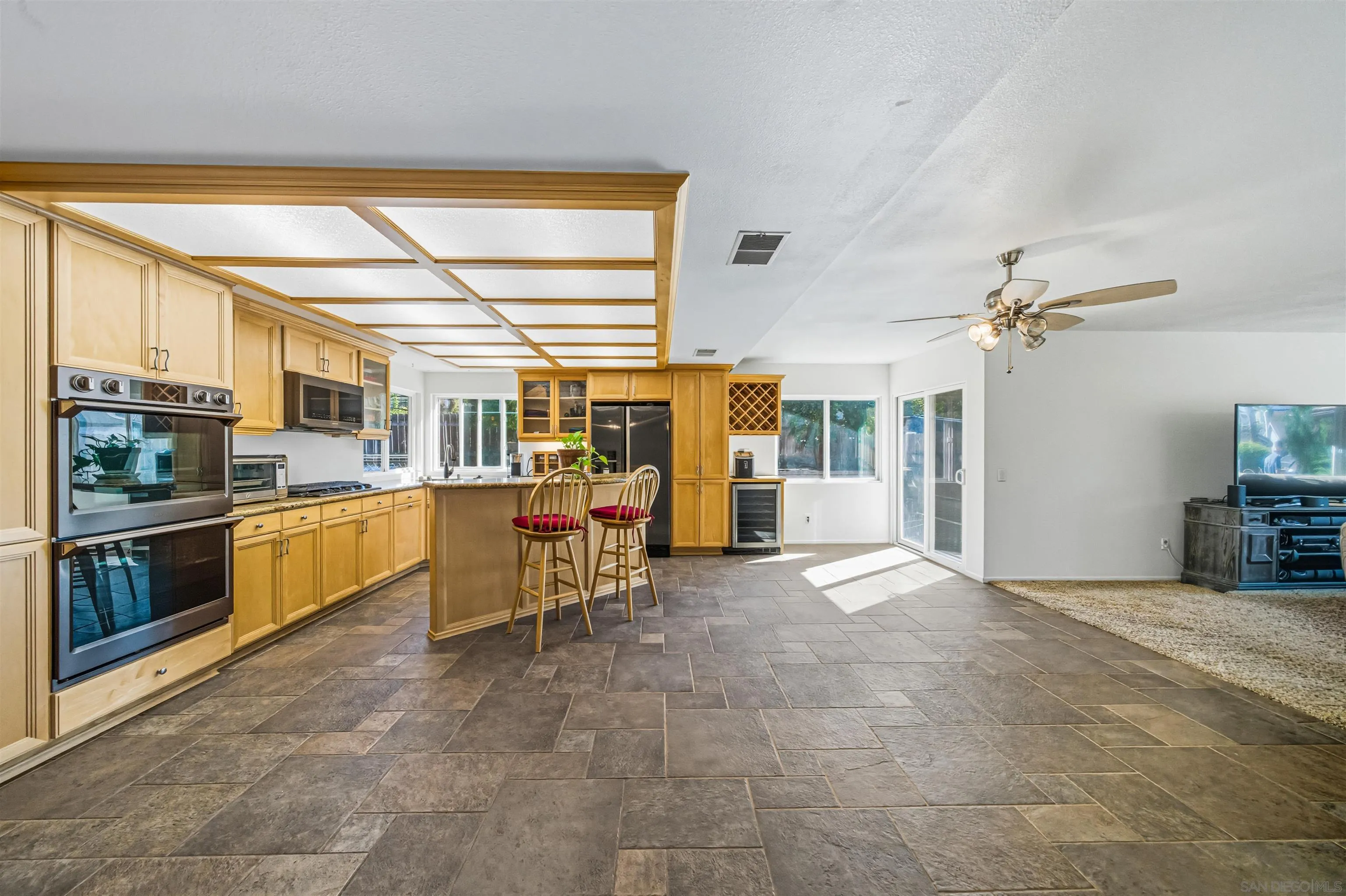 https://cdn.realtyfeed.com/cdn/127/250040079/d1b1ce71d66c250b2fae980005726f09.webp