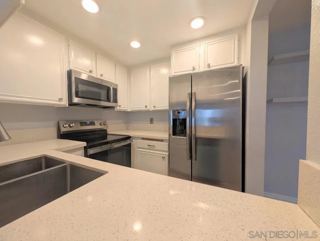 https://cdn.realtyfeed.com/cdn/127/250040080/1e2aeff9f9989656fc31794920a908b5.webp