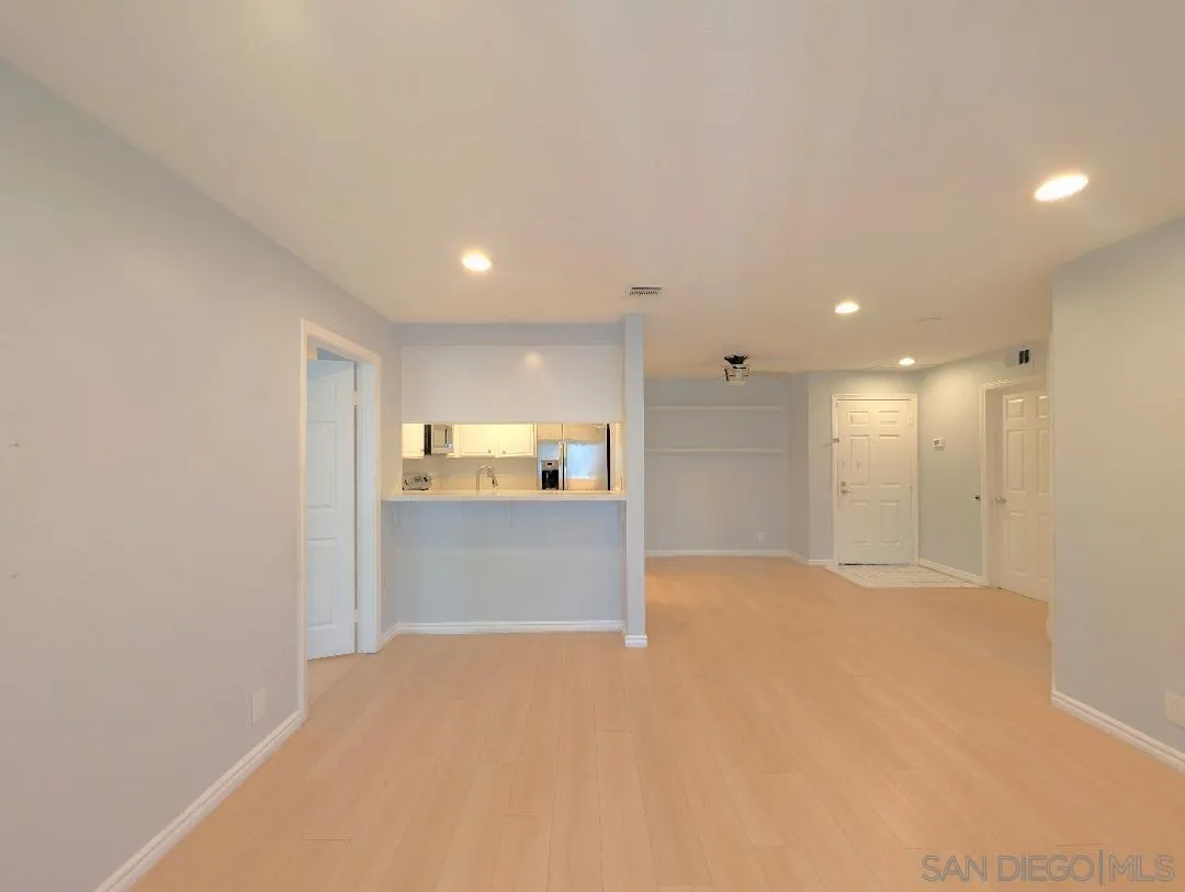 https://cdn.realtyfeed.com/cdn/127/250040080/1fef78468ba632bba17ad45e546714d4.webp