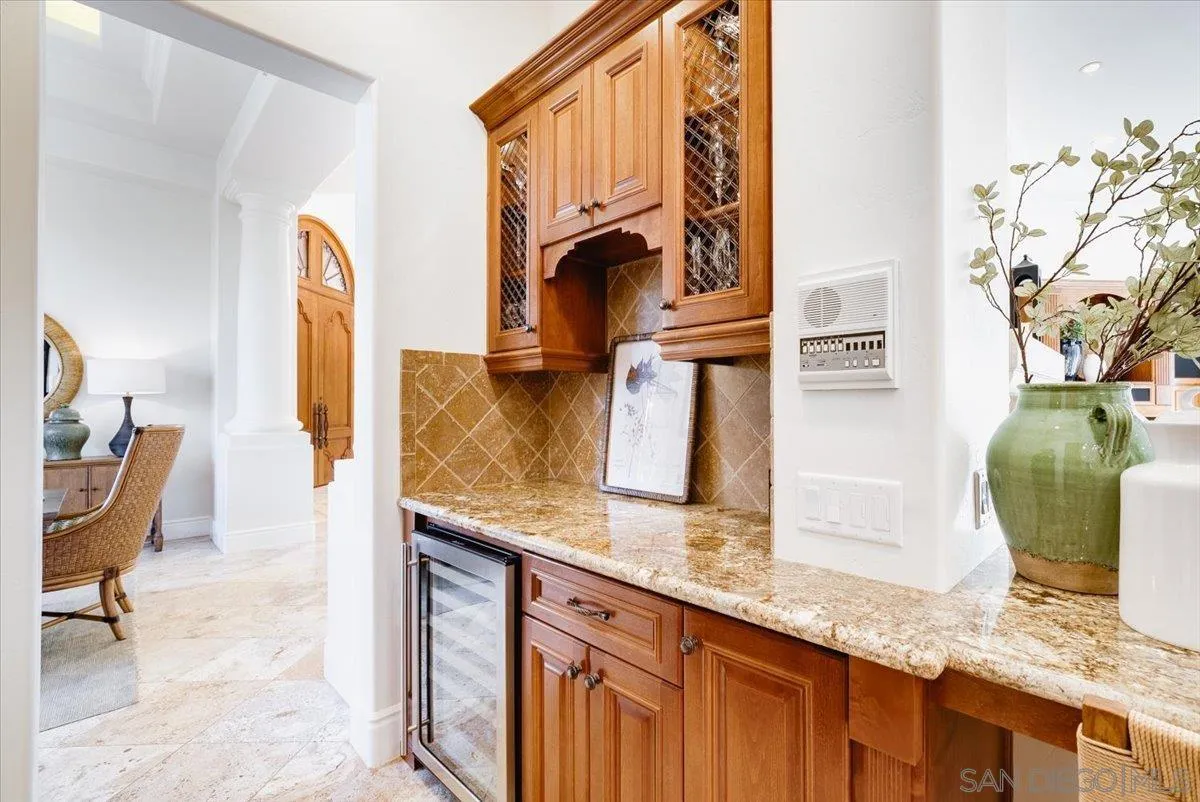 https://cdn.realtyfeed.com/cdn/127/250040081/9be422f5348ca9449e132fb695d740f7.webp