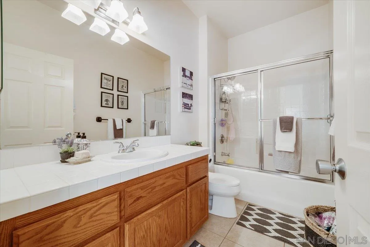 https://cdn.realtyfeed.com/cdn/127/250040081/a1c1d6cb2e1b9627808b0ed1b45970db.webp