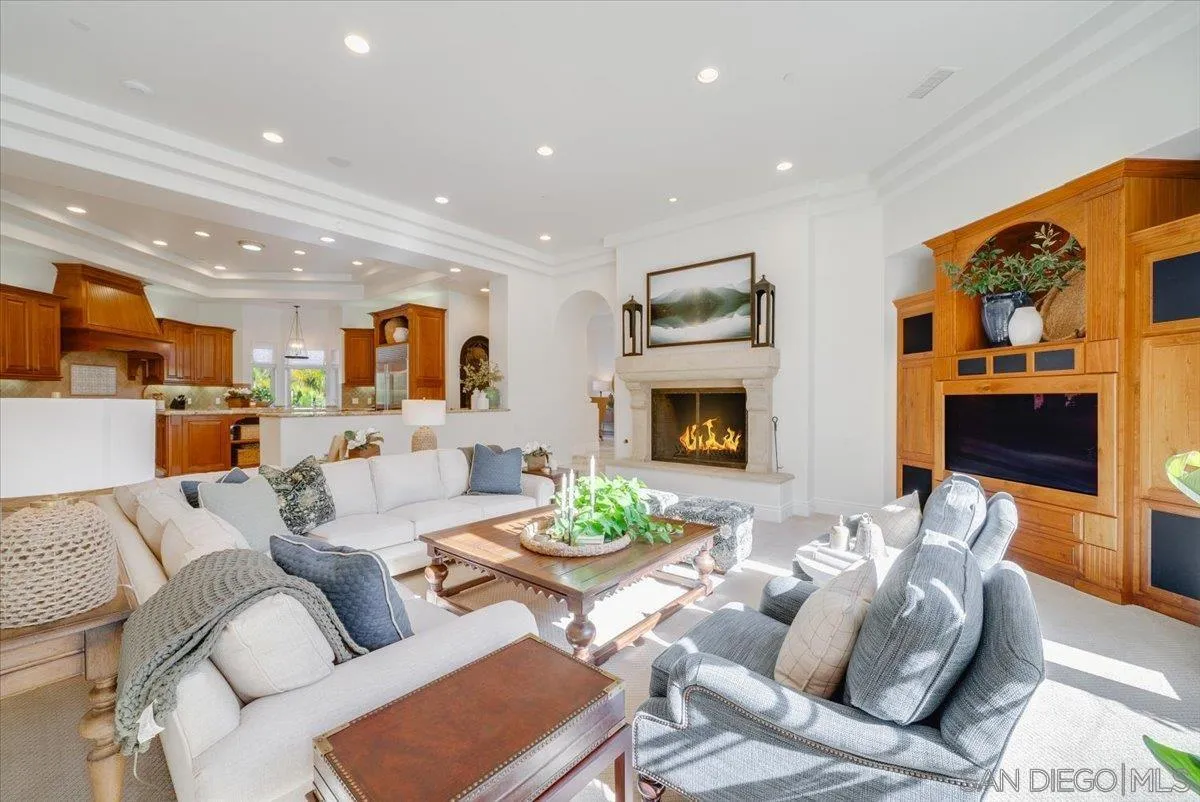 https://cdn.realtyfeed.com/cdn/127/250040081/b37147a7e64e17c72d1507a85b639ecd.webp