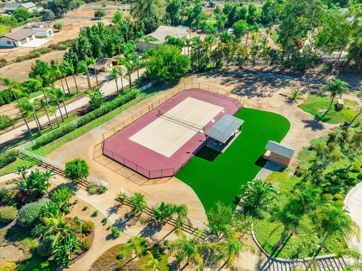 https://cdn.realtyfeed.com/cdn/127/250040081/bceb158a9d9c6f28bda20c772c2a3a28.webp