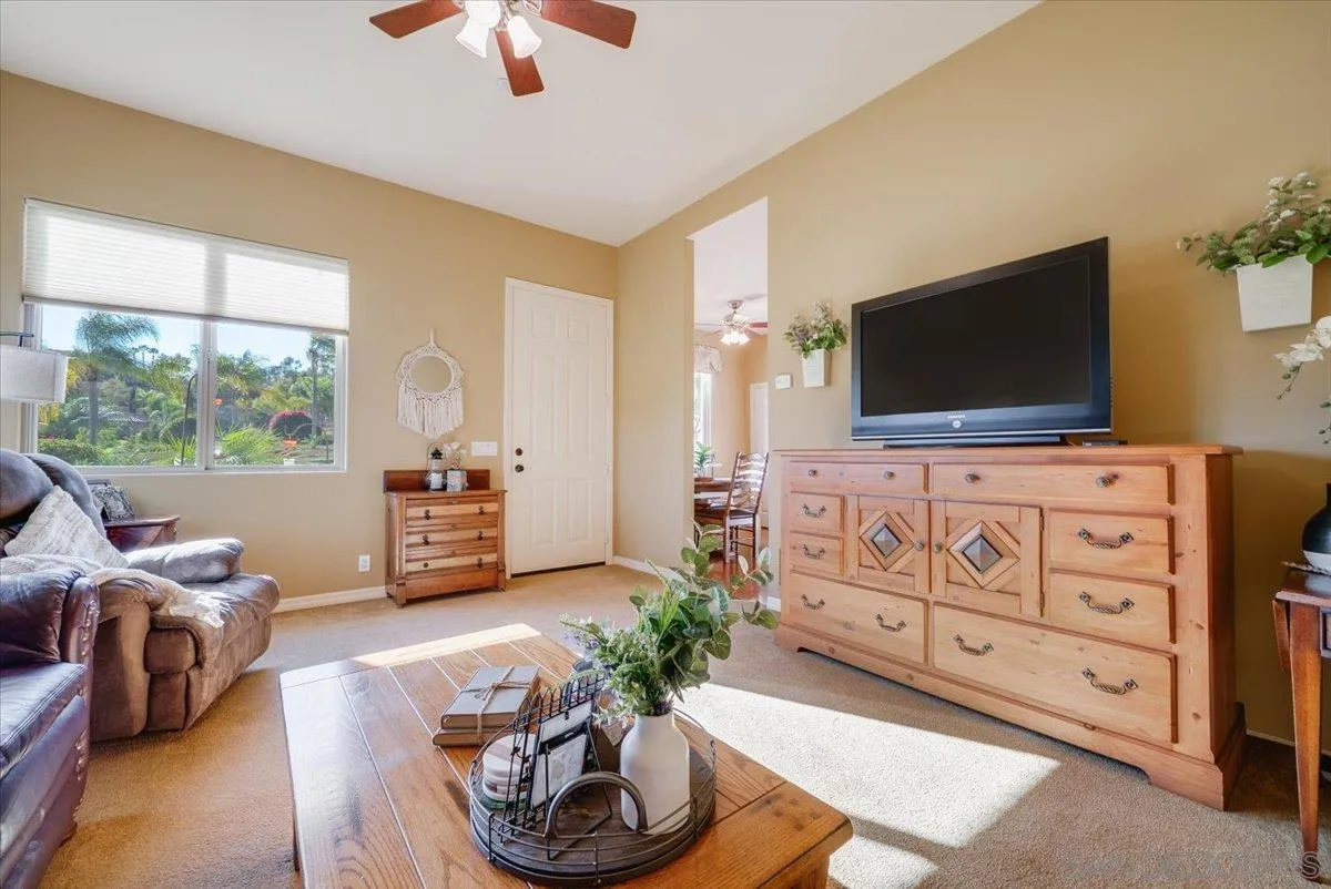 https://cdn.realtyfeed.com/cdn/127/250040081/bdc4a8323f268f7f3a176d03af1f6ba1.webp