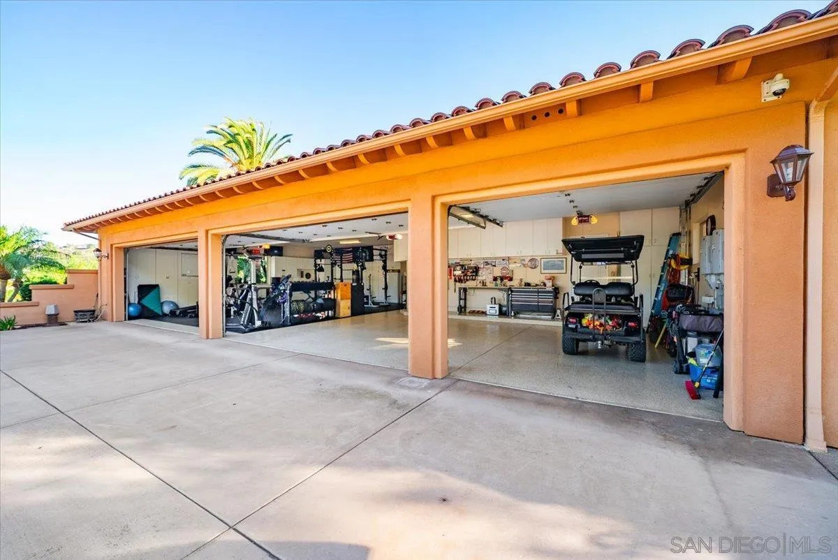 https://cdn.realtyfeed.com/cdn/127/250040081/c0e34cca6363190237e6f2c1a92e21d3.webp