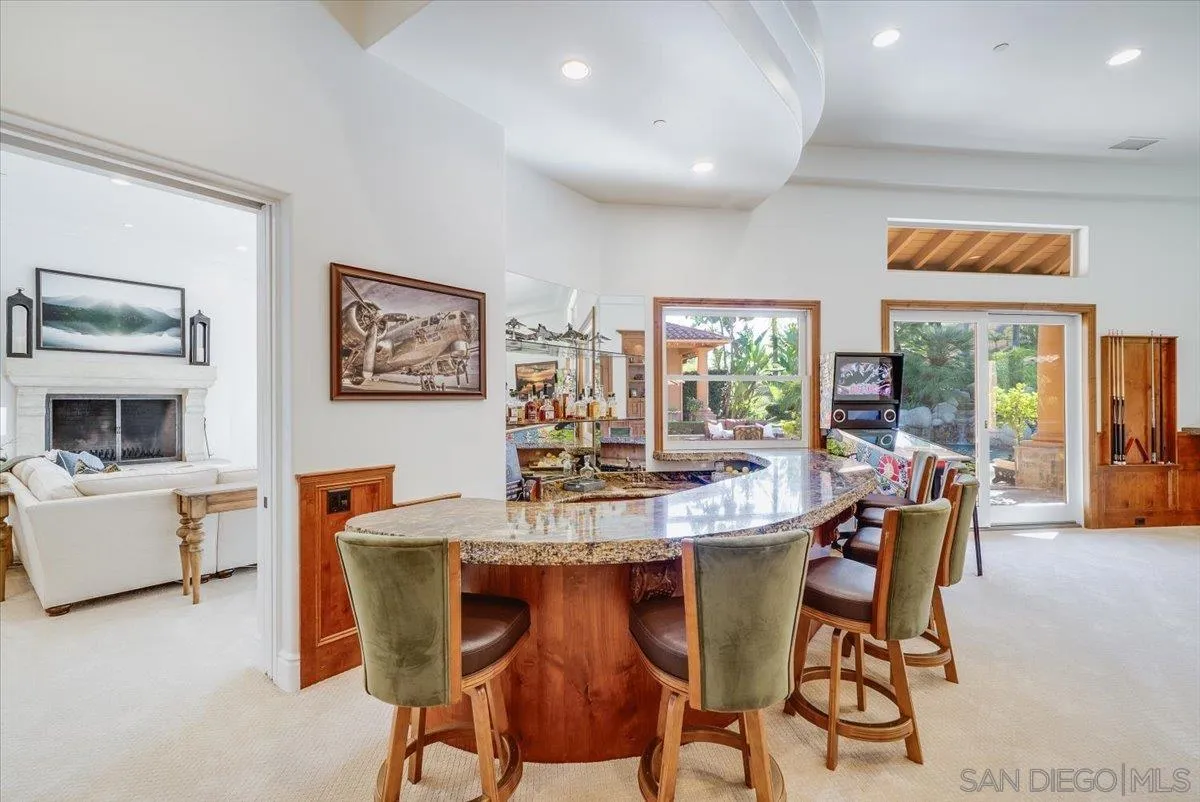 https://cdn.realtyfeed.com/cdn/127/250040081/c8872294086819c5a85d32db2ce96f90.webp