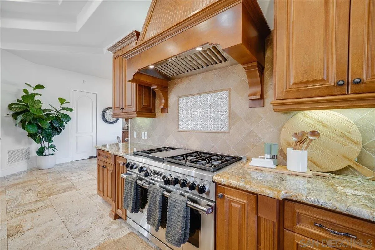 https://cdn.realtyfeed.com/cdn/127/250040081/fdb04506681333044e2275adc6aa1c3b.webp