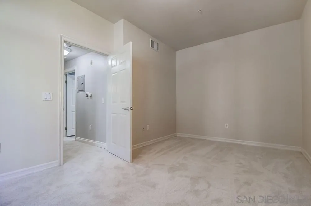 https://cdn.realtyfeed.com/cdn/127/250040083/13eae082a25df6ddd90b9cfe561fe55f.webp