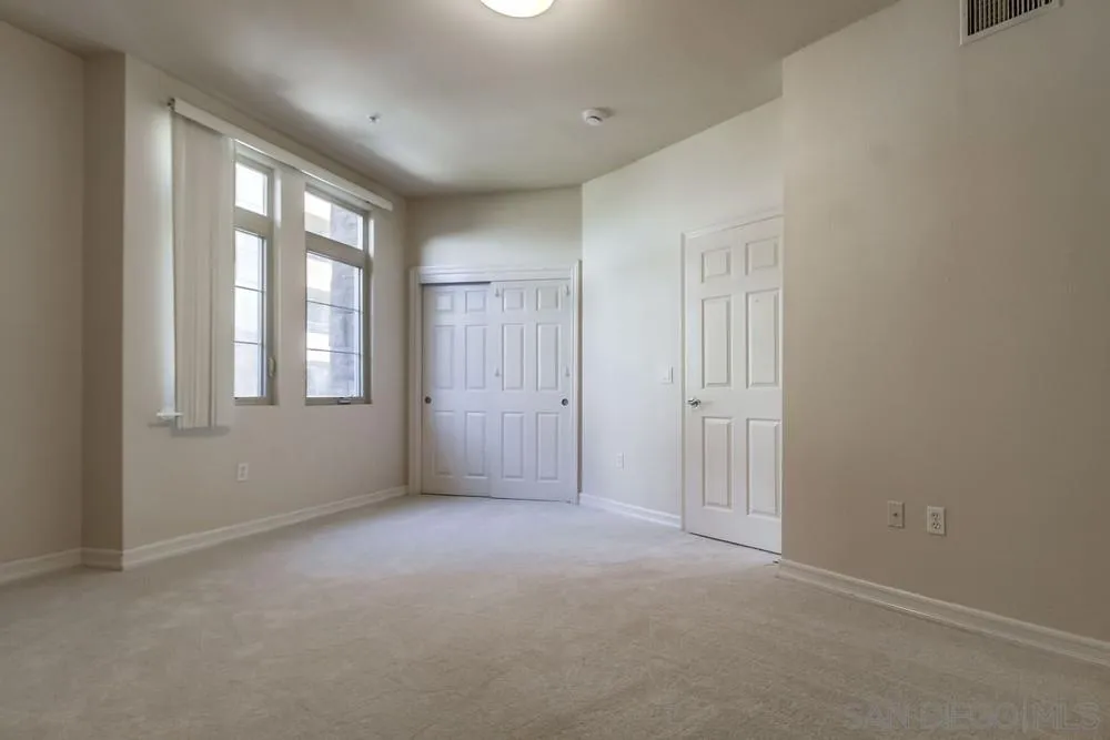 https://cdn.realtyfeed.com/cdn/127/250040083/7e653a1a799de3953438947d920bb15c.webp