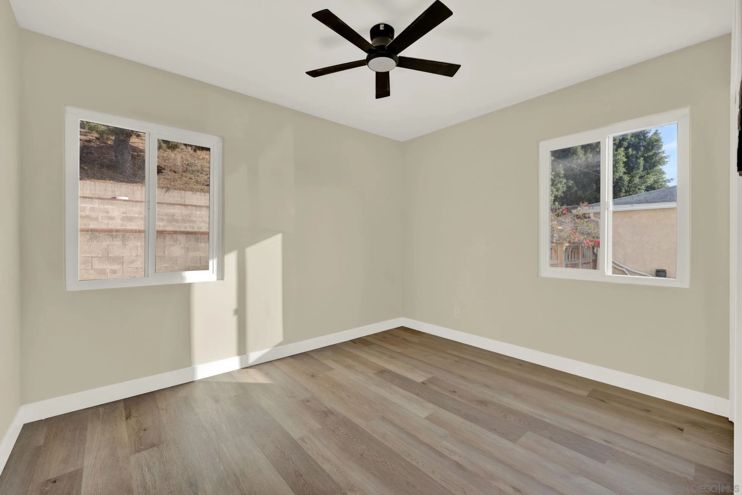 https://cdn.realtyfeed.com/cdn/127/250040087/cc91a228300f0e65707bd0bd9bc2f00a.webp