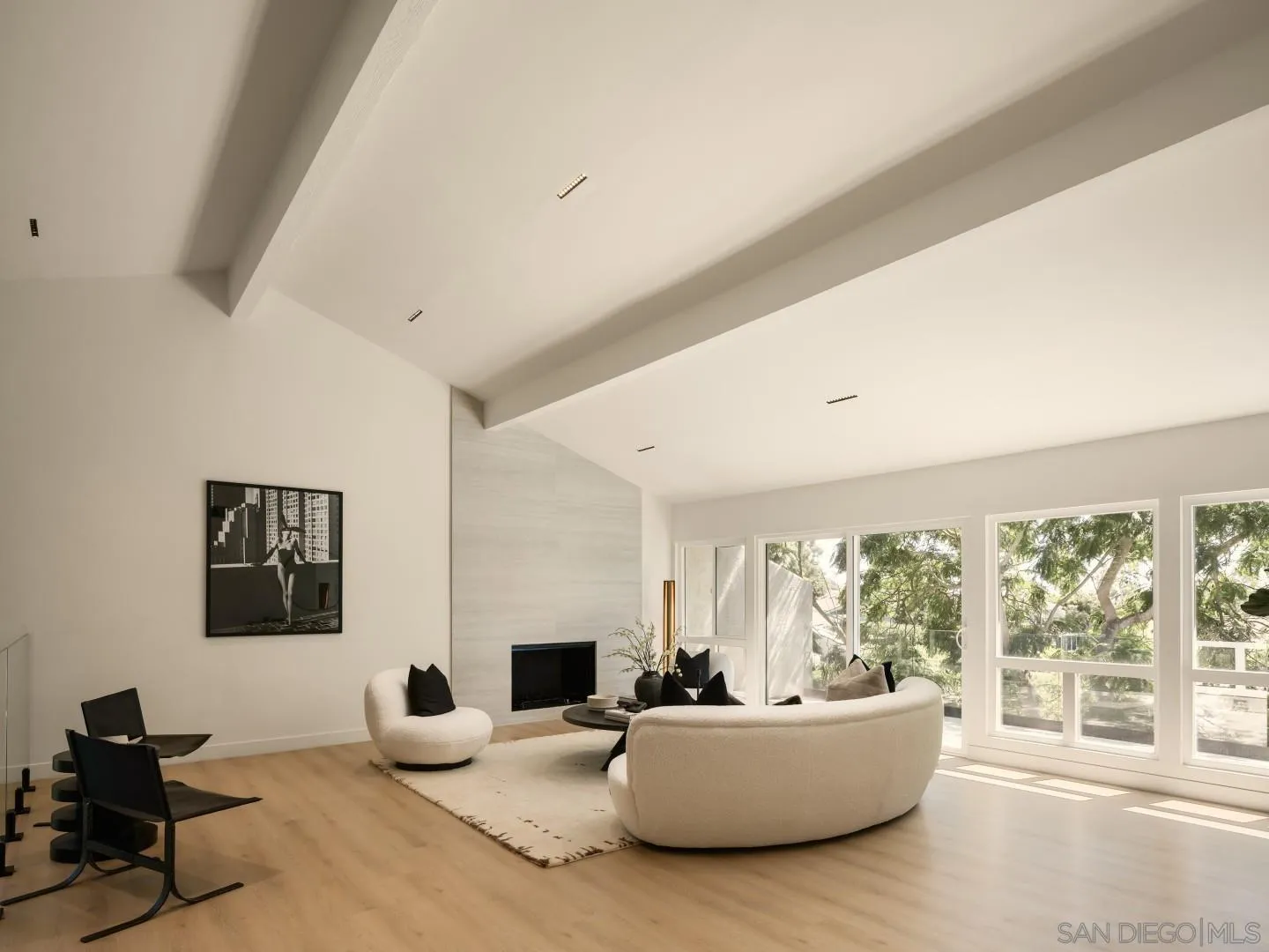 https://cdn.realtyfeed.com/cdn/127/250040091/5bf0edaeb9436e0d13b4024805679391.webp