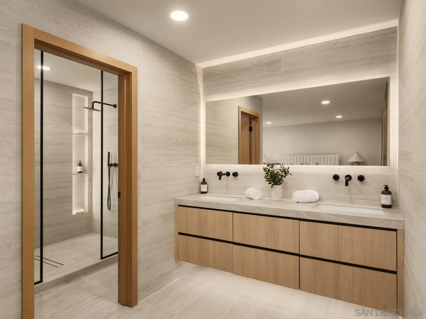 https://cdn.realtyfeed.com/cdn/127/250040091/979336557511aad380fe391617496cb9.webp