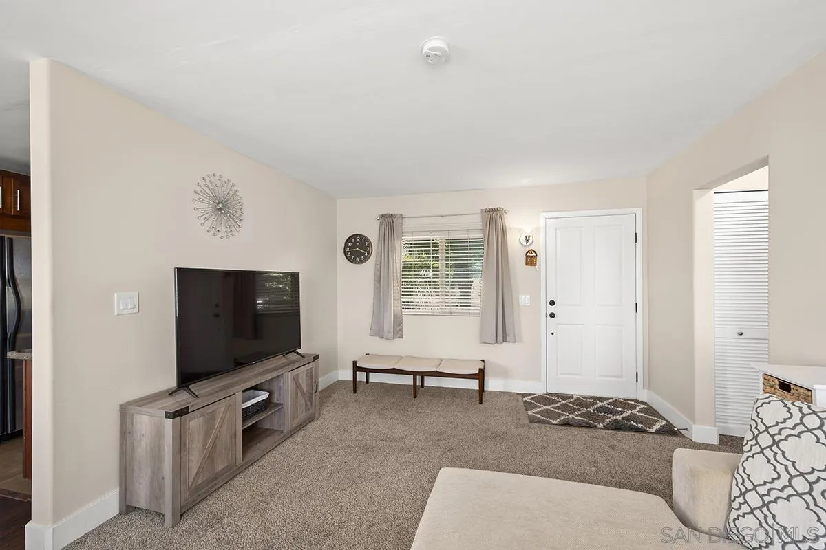 Photo #7: 250040093 Listing: Photo #7