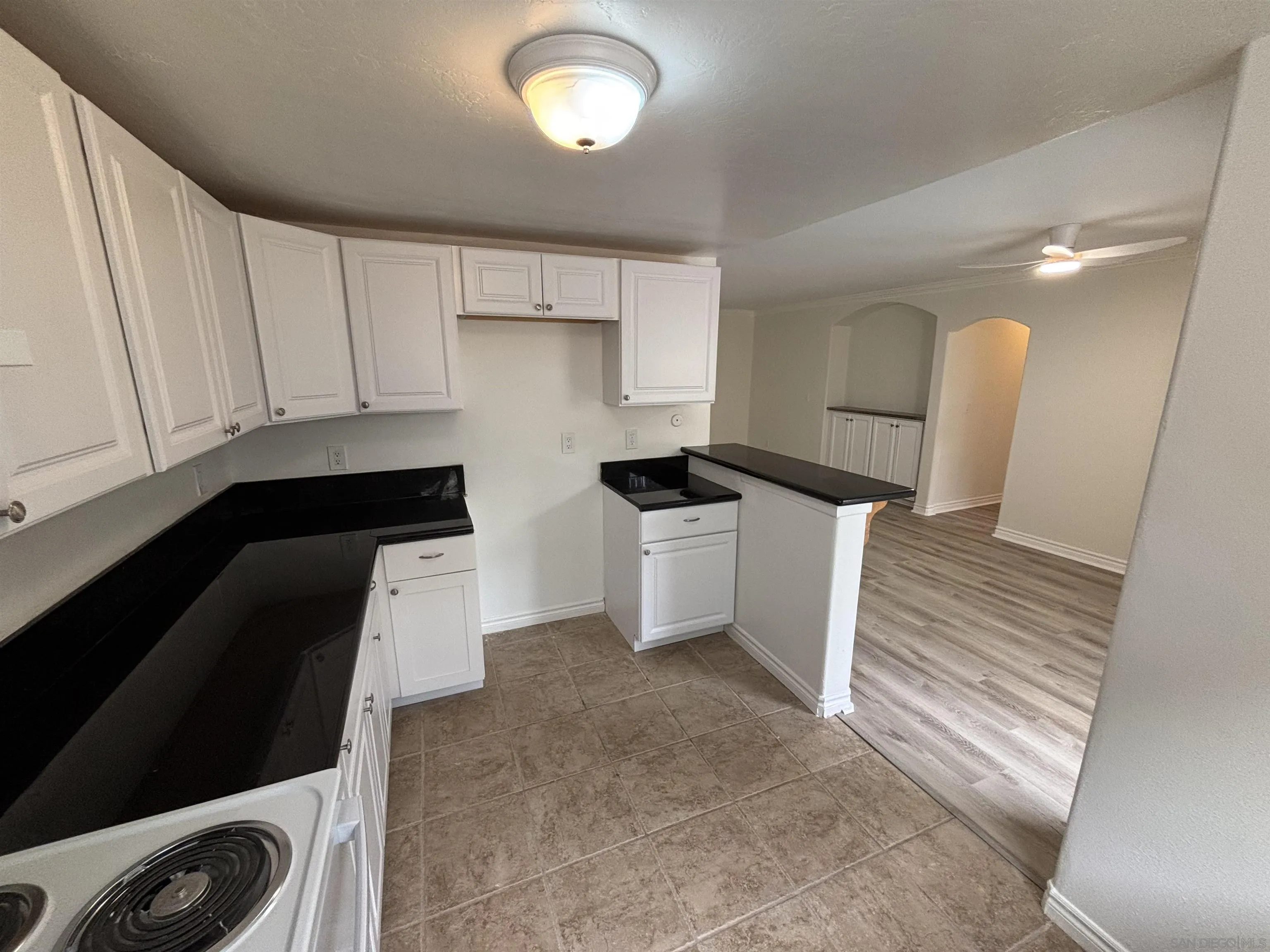 https://cdn.realtyfeed.com/cdn/127/250040101/456a91a9baa49c4f2c37e076191efd10.webp