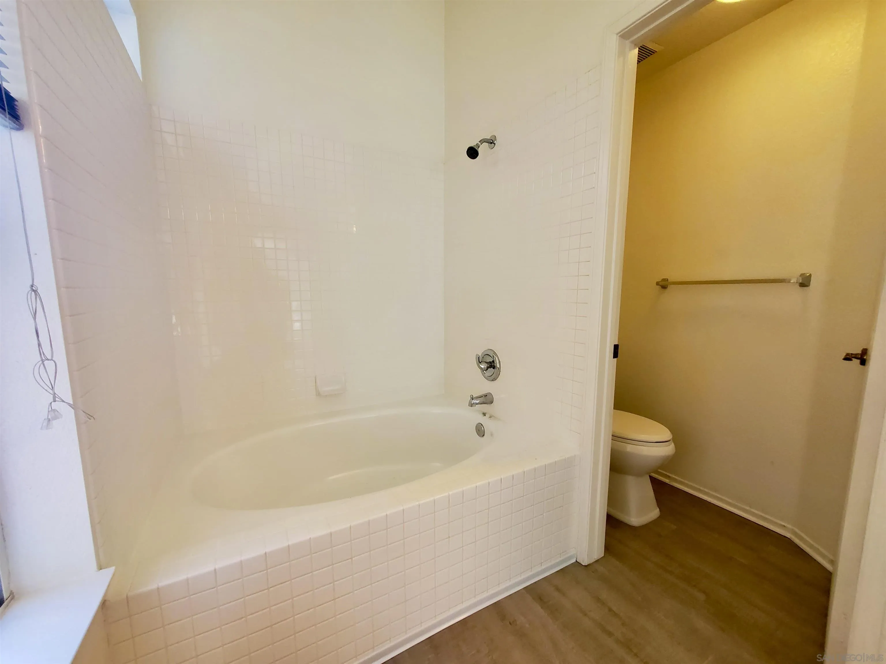 Photo #24: 250040105 Listing: Photo #24