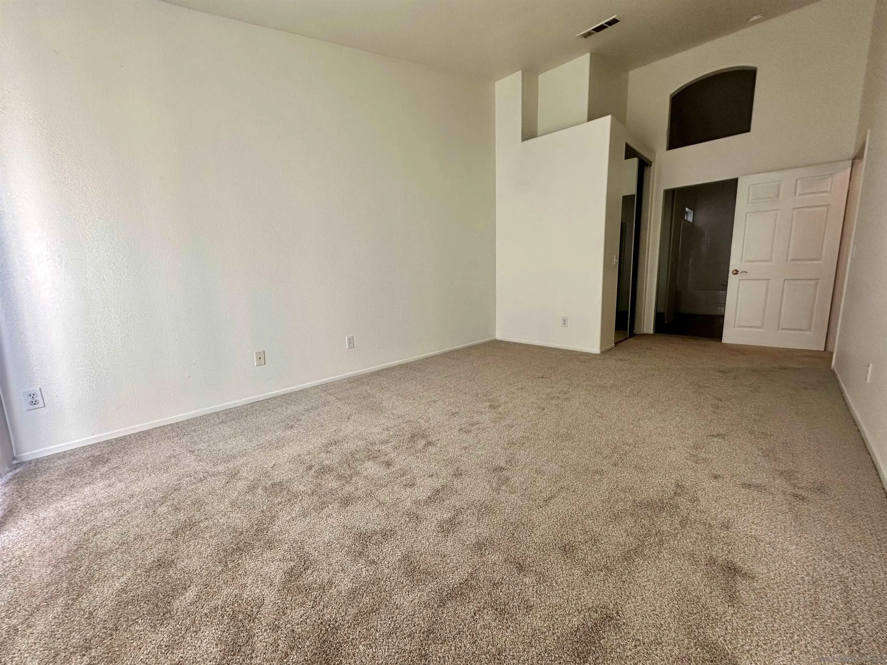 Photo #17: 250040105 Listing: Photo #17