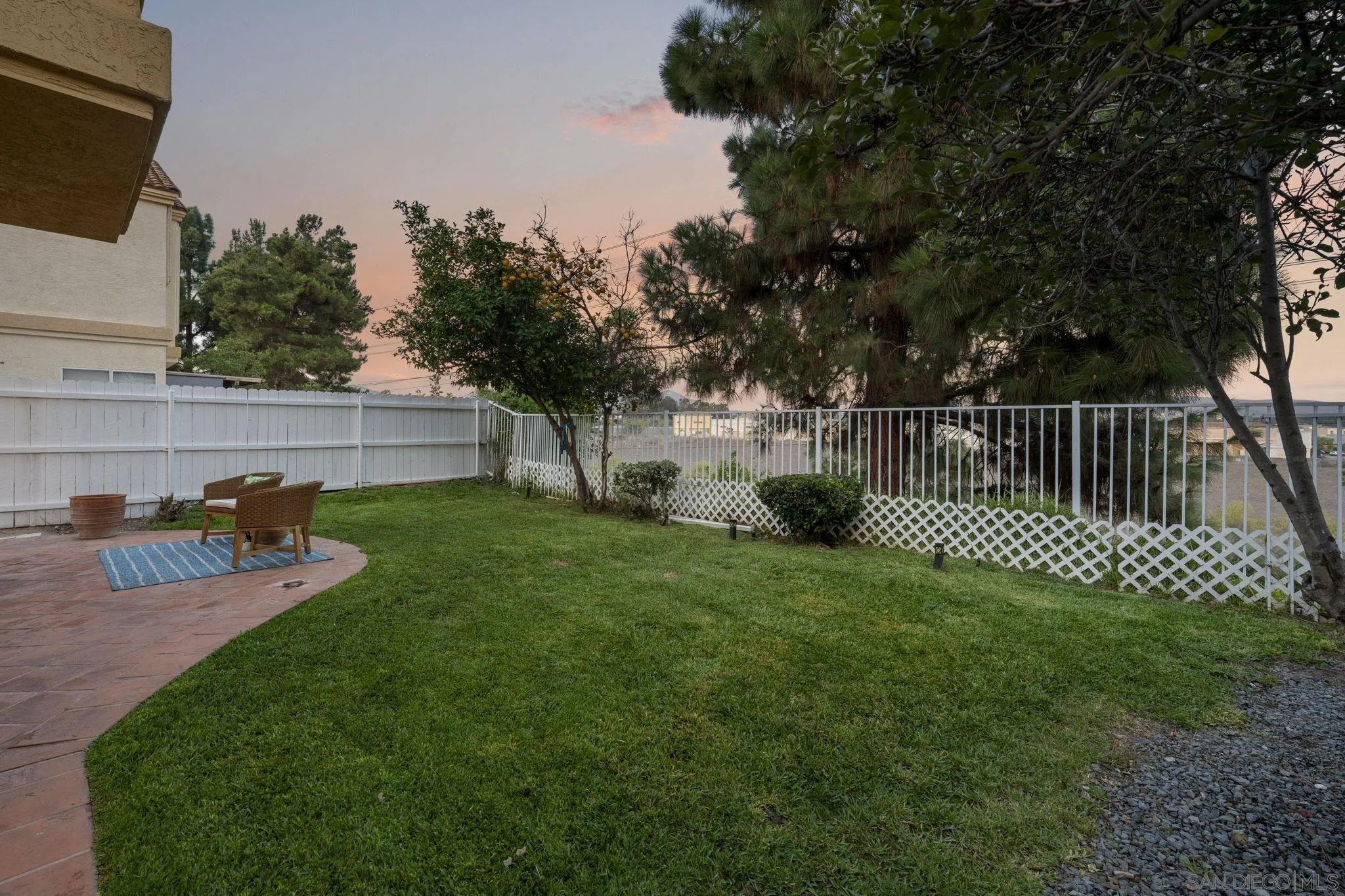 https://cdn.realtyfeed.com/cdn/127/250040106/978aa0eb98299e32e249969fb9c296fd.webp