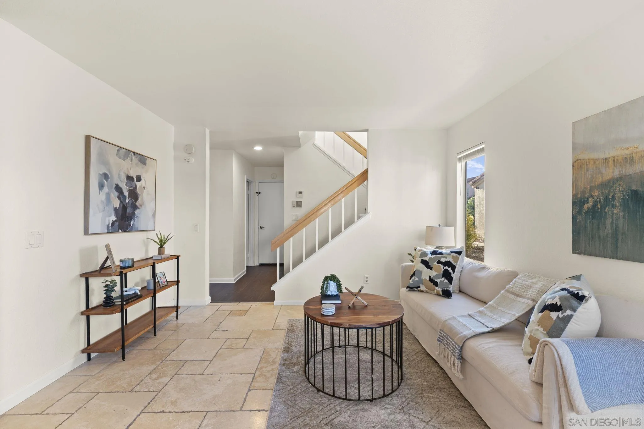 https://cdn.realtyfeed.com/cdn/127/250040106/b8cae340f89b9f40ebf5ccc5650f85b0.webp