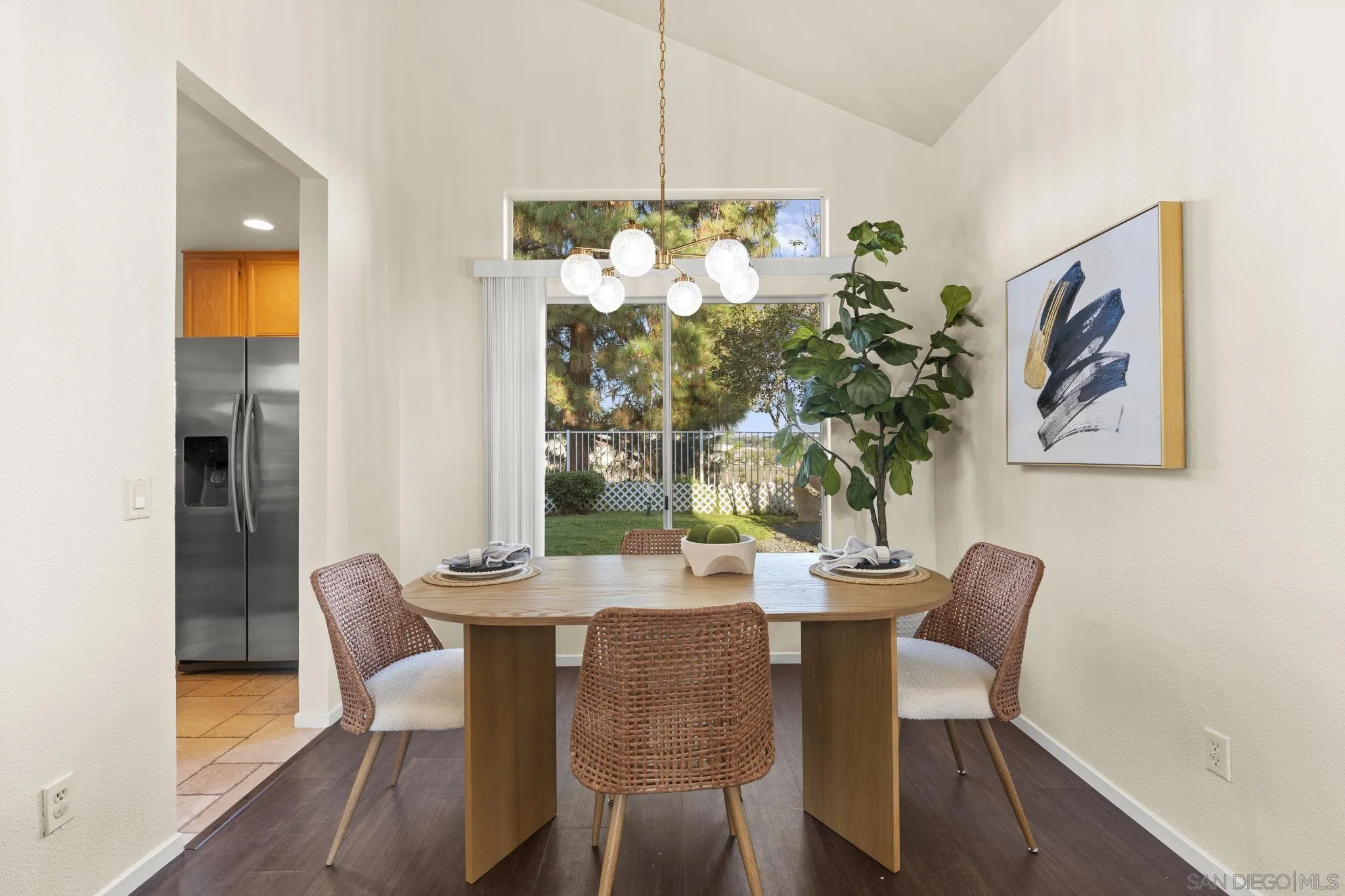https://cdn.realtyfeed.com/cdn/127/250040106/d873dd32f59724d47be1a6e849f9d968.webp