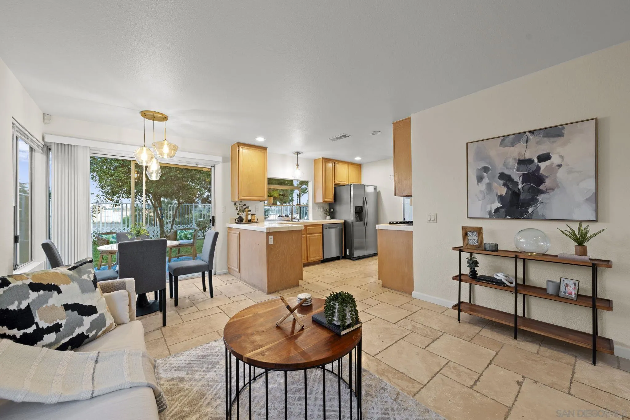https://cdn.realtyfeed.com/cdn/127/250040106/f00c927ff1dae622b594f8793f20ed05.webp