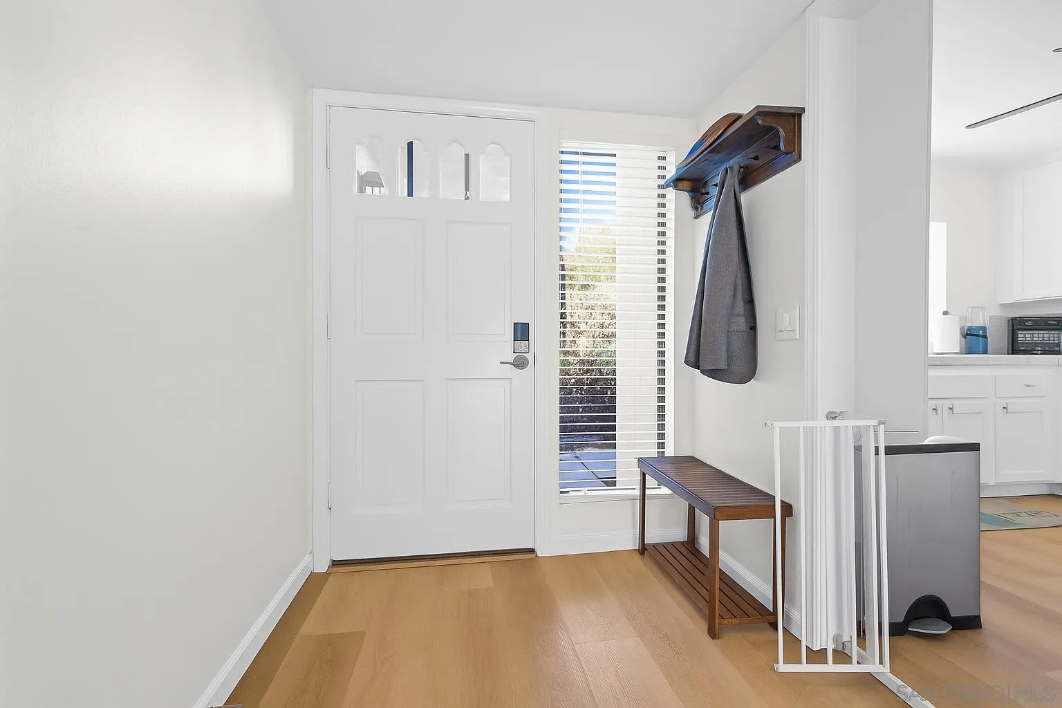 Photo #5: 250040108 Listing 