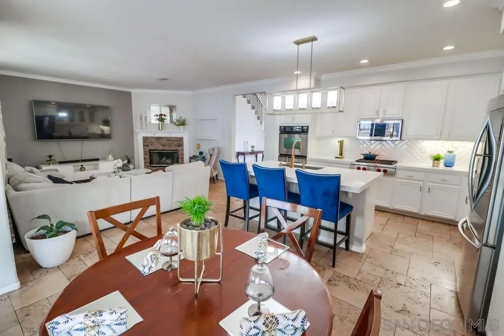 https://cdn.realtyfeed.com/cdn/127/250040111/2bbf8b30642a4ab40c8e379626c51644.webp