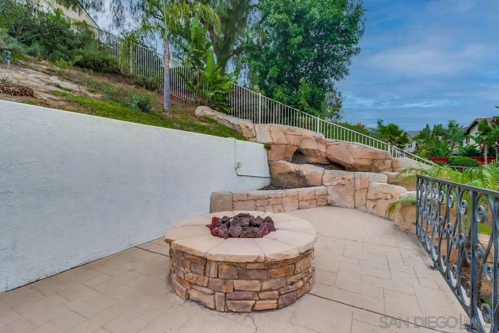 https://cdn.realtyfeed.com/cdn/127/250040111/2fade8e7ac9a124aeedccf49f49d1bd4.webp