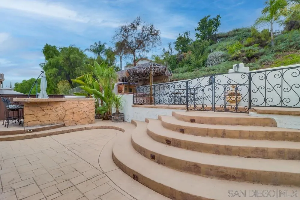 https://cdn.realtyfeed.com/cdn/127/250040111/72475e9b8ee755c44b309a62a3fe52f2.webp