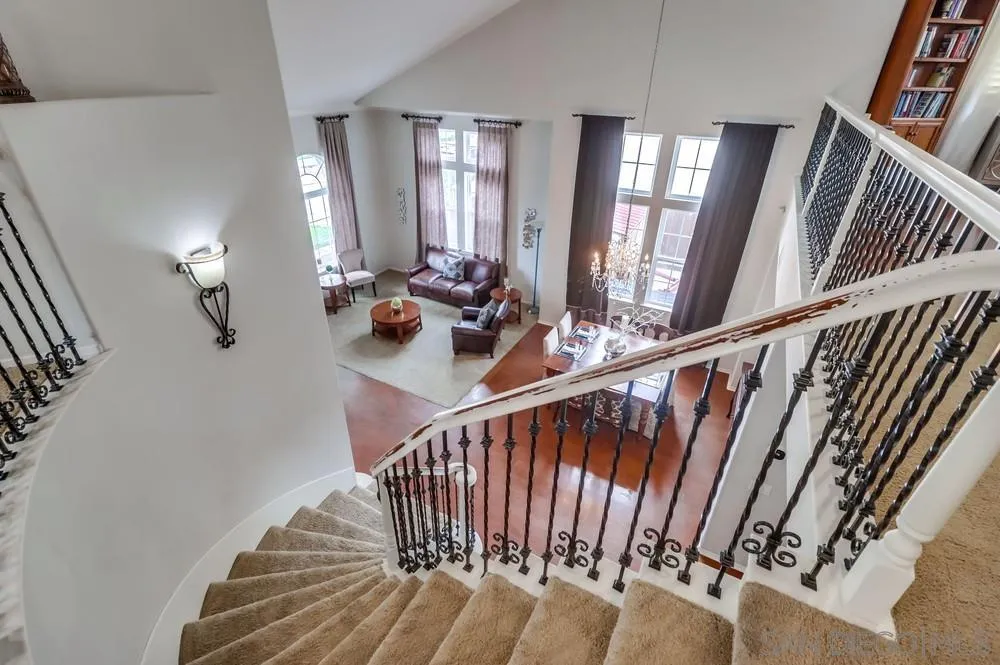 https://cdn.realtyfeed.com/cdn/127/250040111/ade5efeffef6561e9b467a7352199ec1.webp