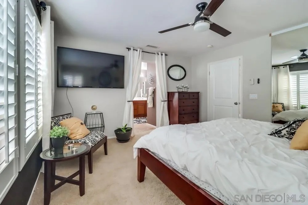 https://cdn.realtyfeed.com/cdn/127/250040111/bf8bb7c8e34a13ccab4237ade13da06f.webp