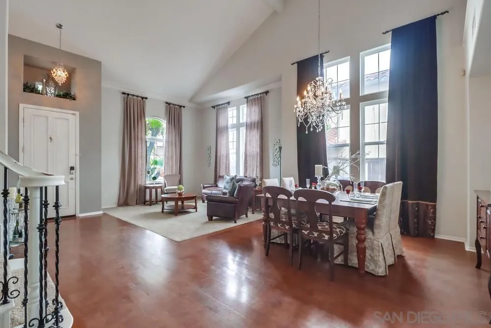 https://cdn.realtyfeed.com/cdn/127/250040111/cb1d0892f490e4237496b441f2508e23.webp